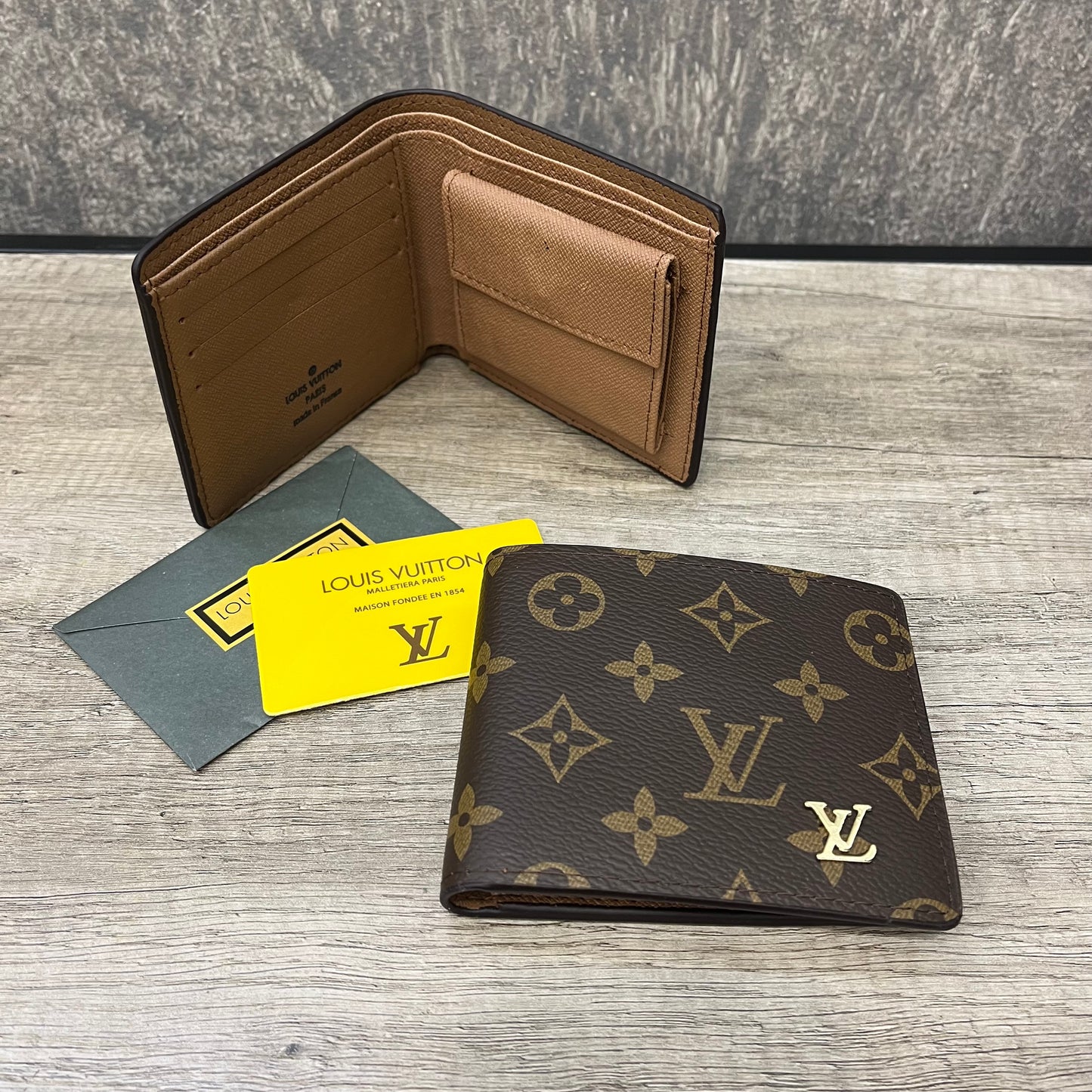 LV Wallet Monogram