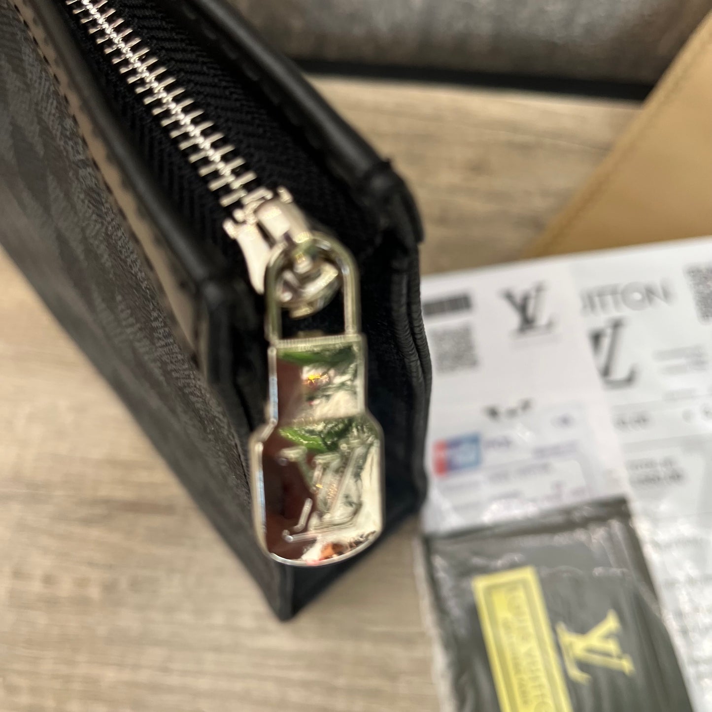LV Toiletry Pouch 26 Grey Damier