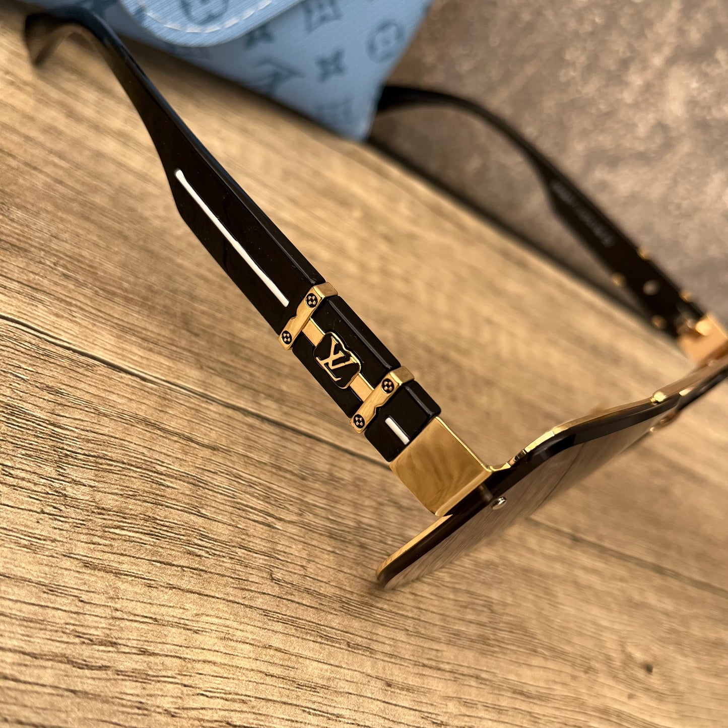 Louis Vuitton Sunglasses SKU-2
