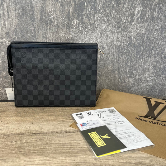 LV Toiletry Pouch 26 Grey Damier