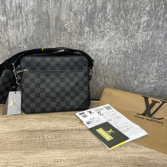 LV Trio Messenger Grey Damier