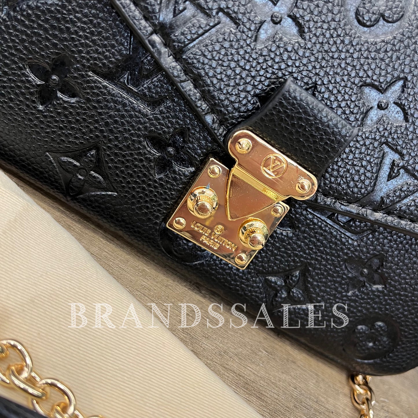 LV Pochette Metis Black Monogram